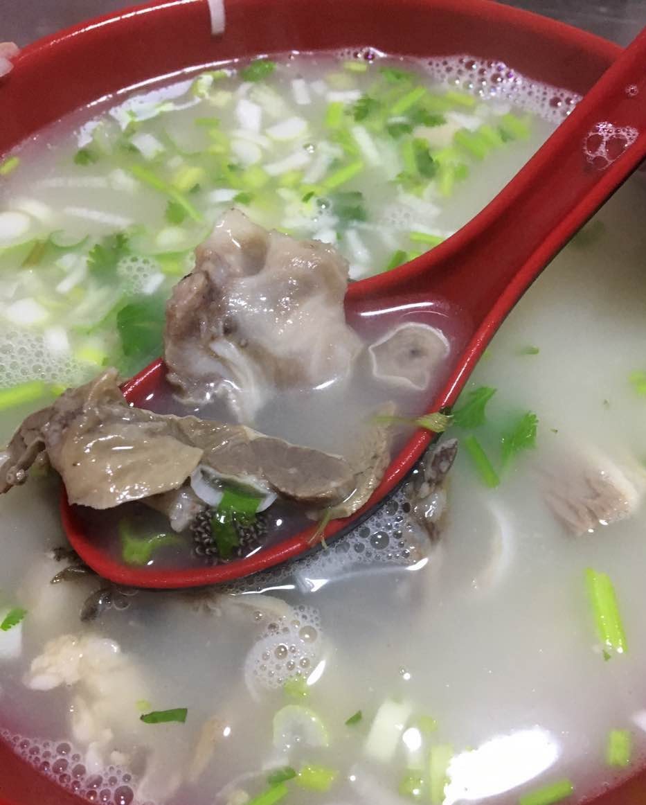 最地道的羊汤最不起眼再说一遍正宗羊汤不加辣椒