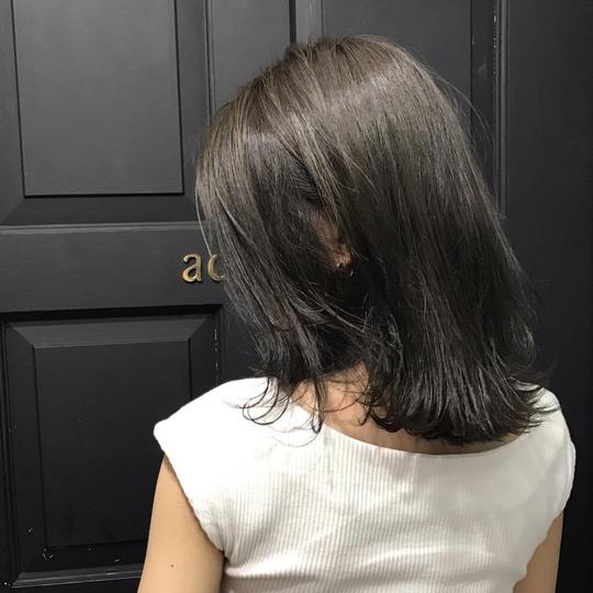 半长不短齐肩短发,这样的发型就换一种颜色