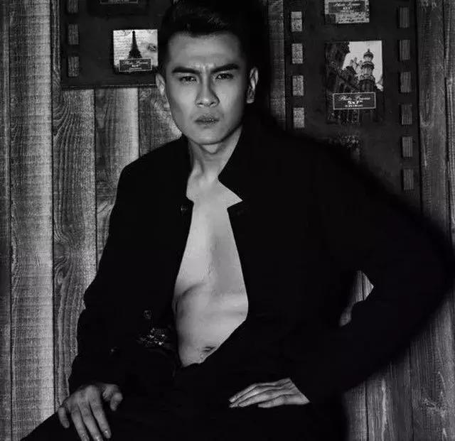 24岁出道,今搭档杨洋饰演男三,他能否复制牛骏