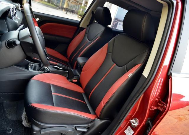 要颜值更靠实力征服车民，这性价比爆表的新晋宠儿，6万小型SUV