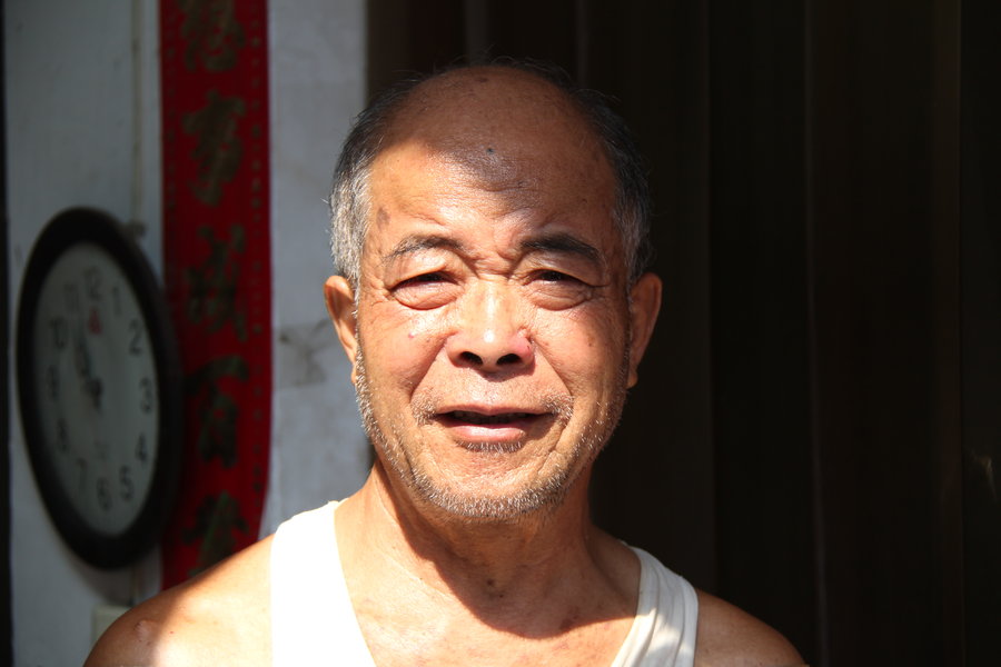 父亲在我家住了不到一个月,就回了农村老家,真相让我羞愧一辈子