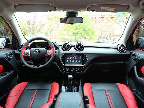 要颜值更靠实力征服车民，这性价比爆表的新晋宠儿，6万小型SUV