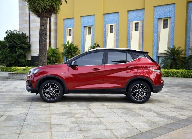 要颜值更靠实力征服车民，这性价比爆表的新晋宠儿，6万小型SUV