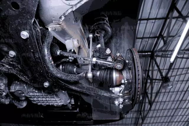 近期最受关注的国产小型SUV，传祺GS3的底盘做工到底怎样？