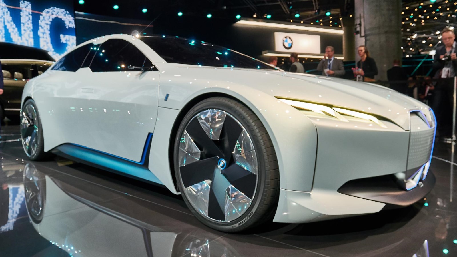 营造出飘渺意境 宝马i vision dynamics概念车 i5