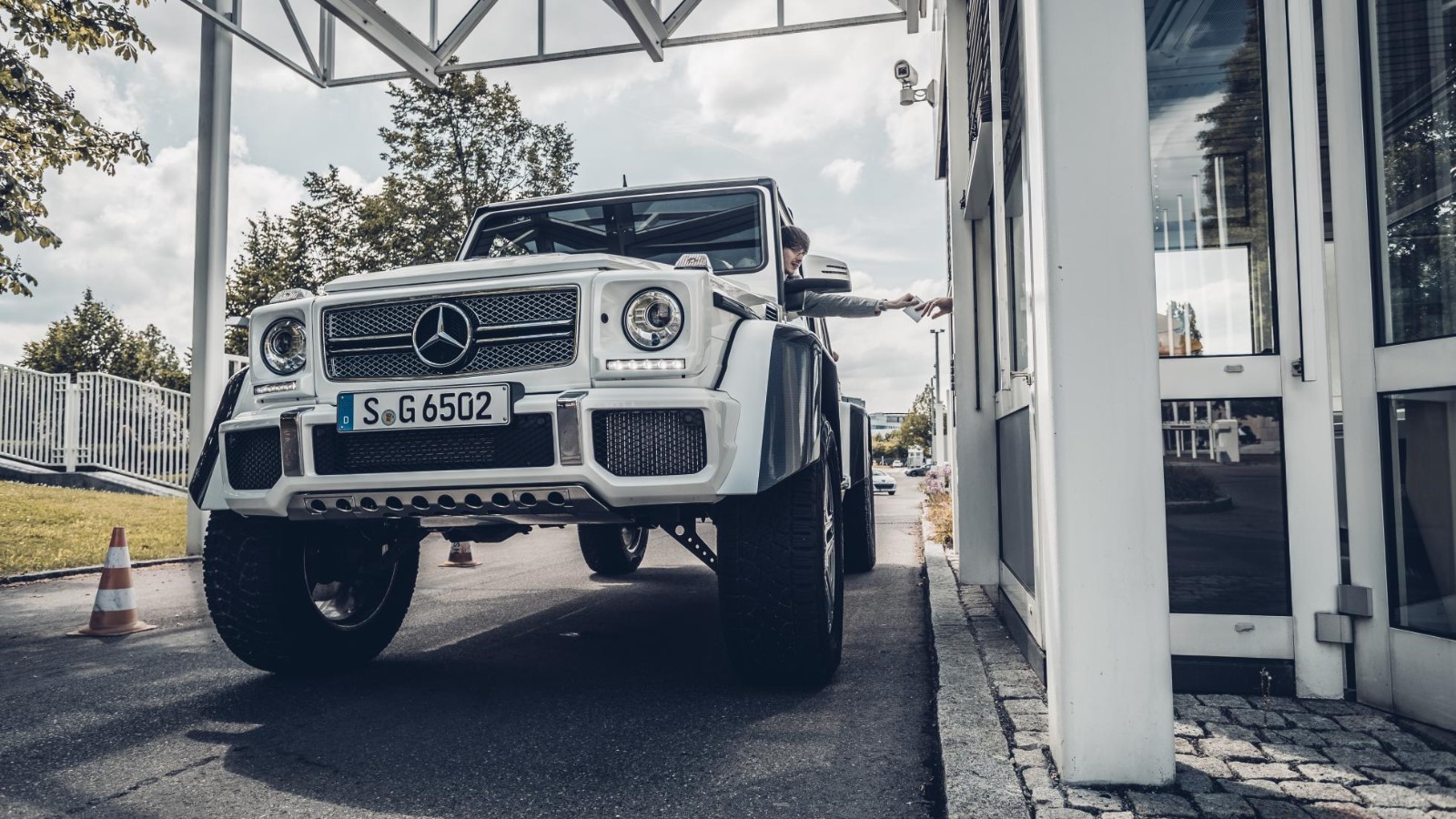 全球限量100台梅赛德斯奔驰迈巴赫豪华suvg650landaulet