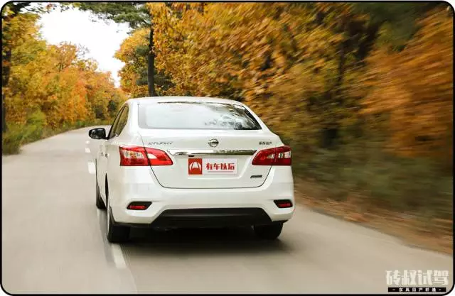 这台10来万的大空间合资车，一箱油能跑1000多公里！