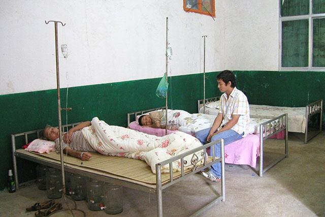 农村卫生所好,还是正规医院好?农村人都在村里看病?