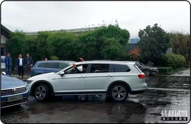 【试驾】比轿车实用，比SUV有B格，有内涵的男人都喜欢这车！