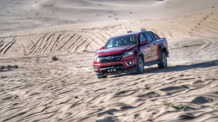 越野车算什么！这些硬货能带你在沙漠上“飞”