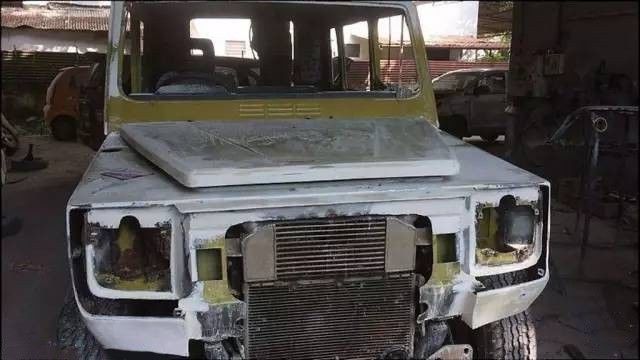 这家毫不起眼的修车店，竟把几万块的烂车改成奔驰G级！