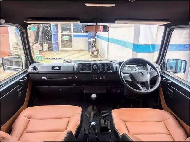 这家毫不起眼的修车店，竟把几万块的烂车改成奔驰G级！