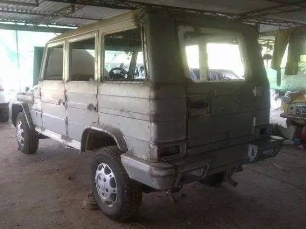 这家毫不起眼的修车店，竟把几万块的烂车改成奔驰G级！