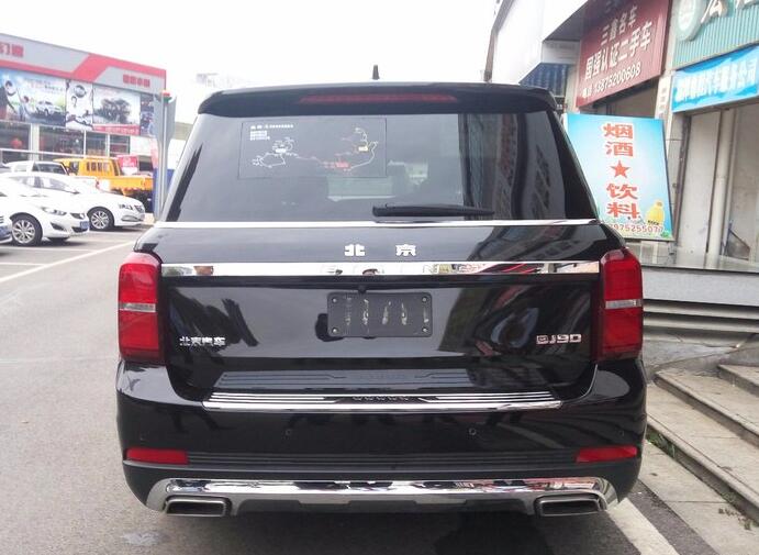 搭40t发动机换了标就是真正的奔驰实拍北汽bj90