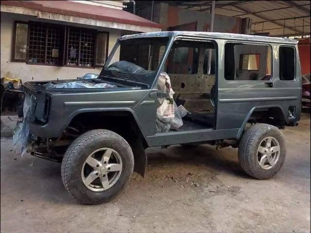 这家毫不起眼的修车店，竟把几万块的烂车改成奔驰G级！