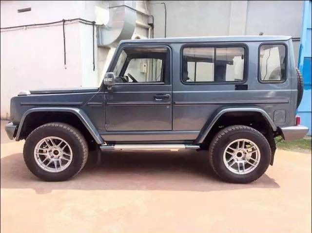 这家毫不起眼的修车店，竟把几万块的烂车改成奔驰G级！