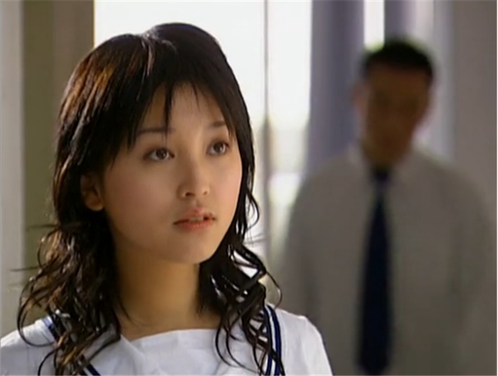 还记得《十八岁的天空》中的蓝菲琳吗?如今跨行当主播满屏666!