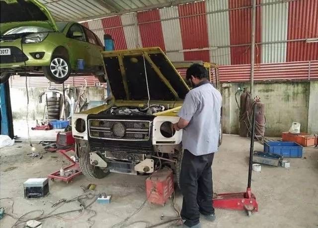 这家毫不起眼的修车店，竟把几万块的烂车改成奔驰G级！