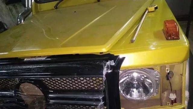 这家毫不起眼的修车店，竟把几万块的烂车改成奔驰G级！