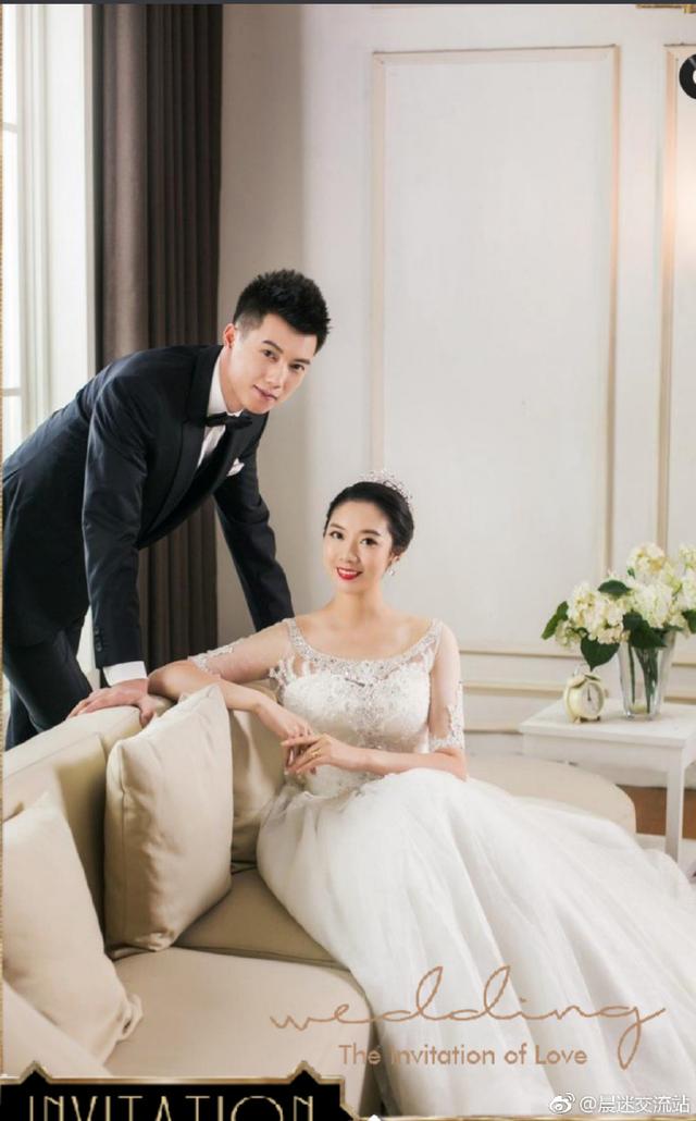 10月15日,中国男排队员张晨与妻子李杨举行婚礼,两人的婚照也随之公开