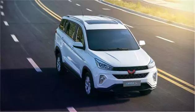 神车五菱宏光已吃定MPV市场 推大七座SUV 售价5万起售