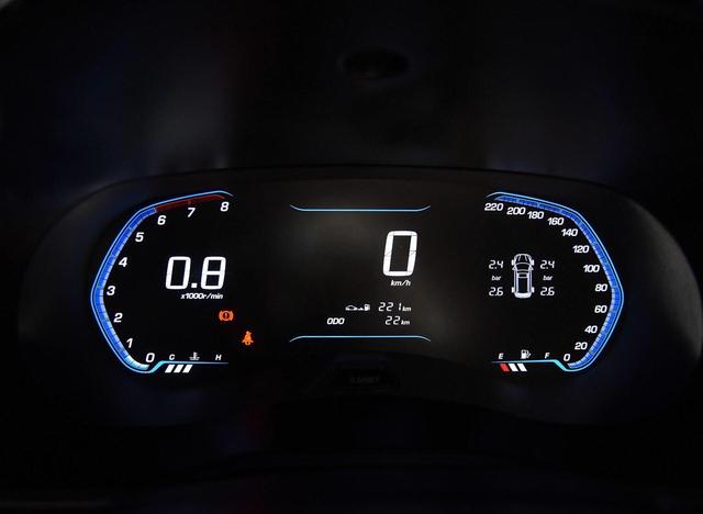 买车送车模！这款车售价曝光引来数十万网友关注，不愧为神车！