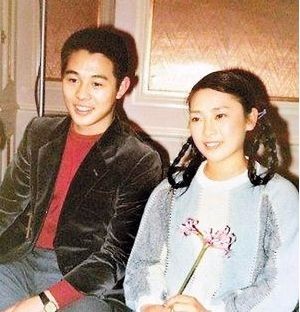 只不过这些只是因为,观众把李连杰的前妻黄秋燕当成是丁岚,而现实中的