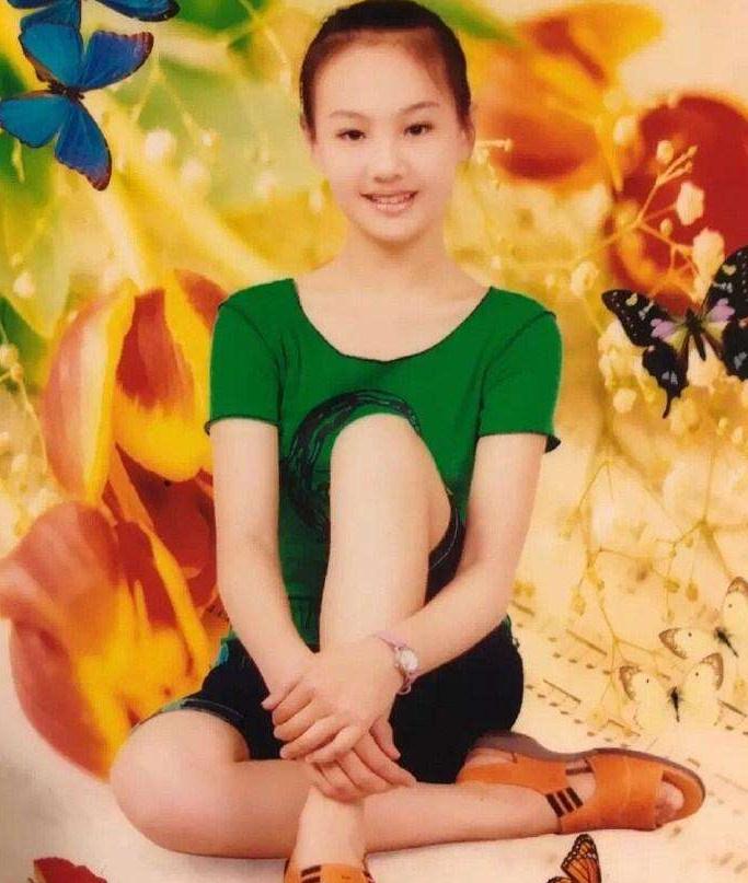 鹿晗热巴郑爽童年照曝光这一位真没认出来是谁