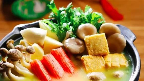 揭秘蟹棒生产过程,居然跟螃蟹一点关系都没有!看完你还想吃吗?