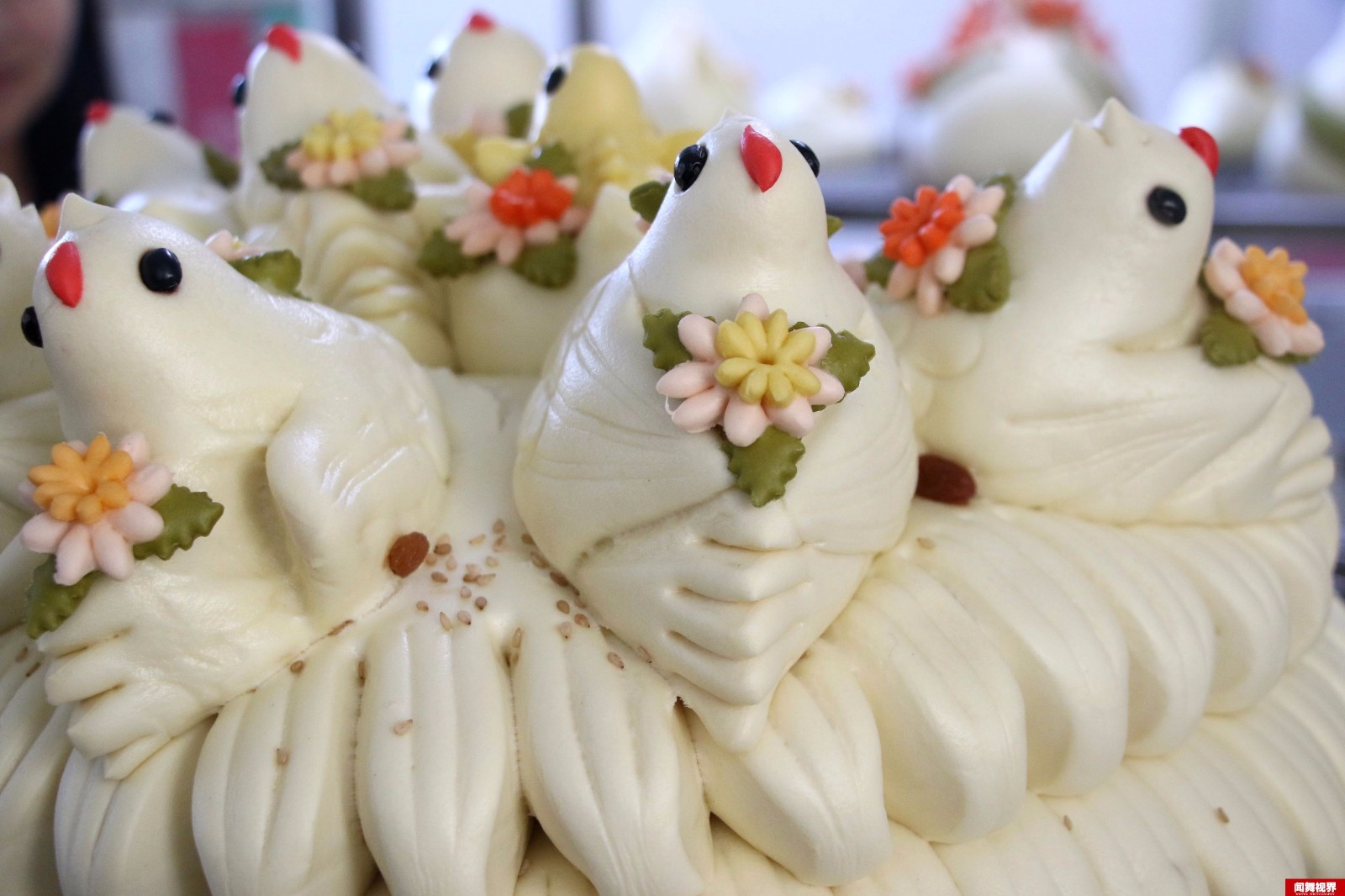 大妈用馒头做生日蛋糕 年销千万元代理遍全国