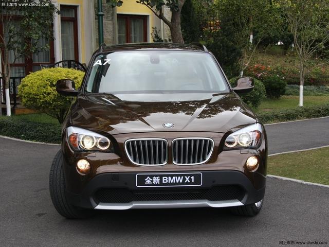 X1还是Q3？比奥迪贵5万仍遭疯抢的宝马X1，究竟有什么良心配置？