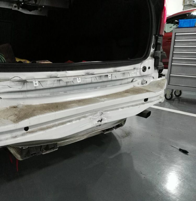 轻微追尾花费轻松破万 沃尔沃维修费为何那么贵？