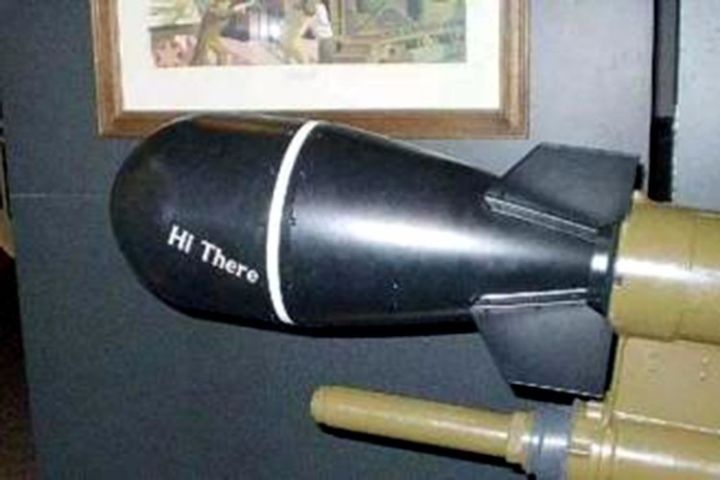 根据理论设计,核炮弹爆炸后,在爆心150米之内会产生致命的核辐射(超过