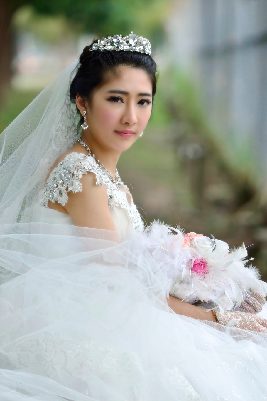 一个待出嫁的美丽新娘看上去不是很开心(多图)