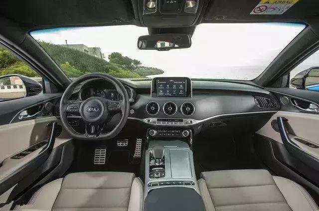 敢与宝马 奥迪叫板 起亚这款车凭什么这么有底气