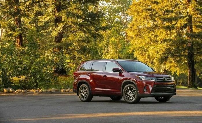 外观超霸气，换8AT，座椅2+2+3，全新汉兰达从此再无对手？