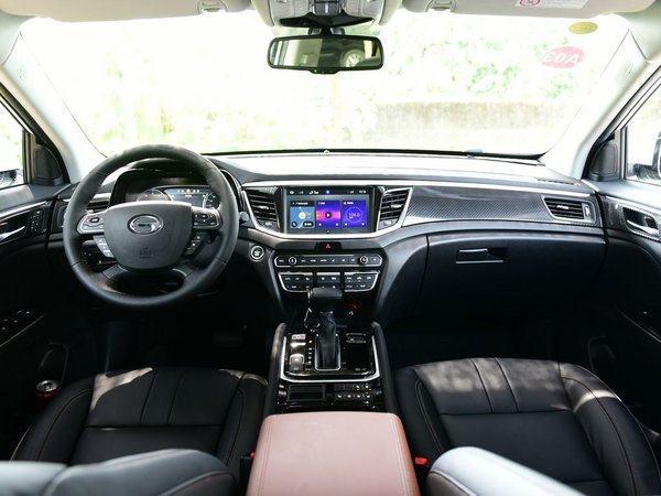 与大哥GS8相比，传祺GS7到底有啥不同，值得买吗？