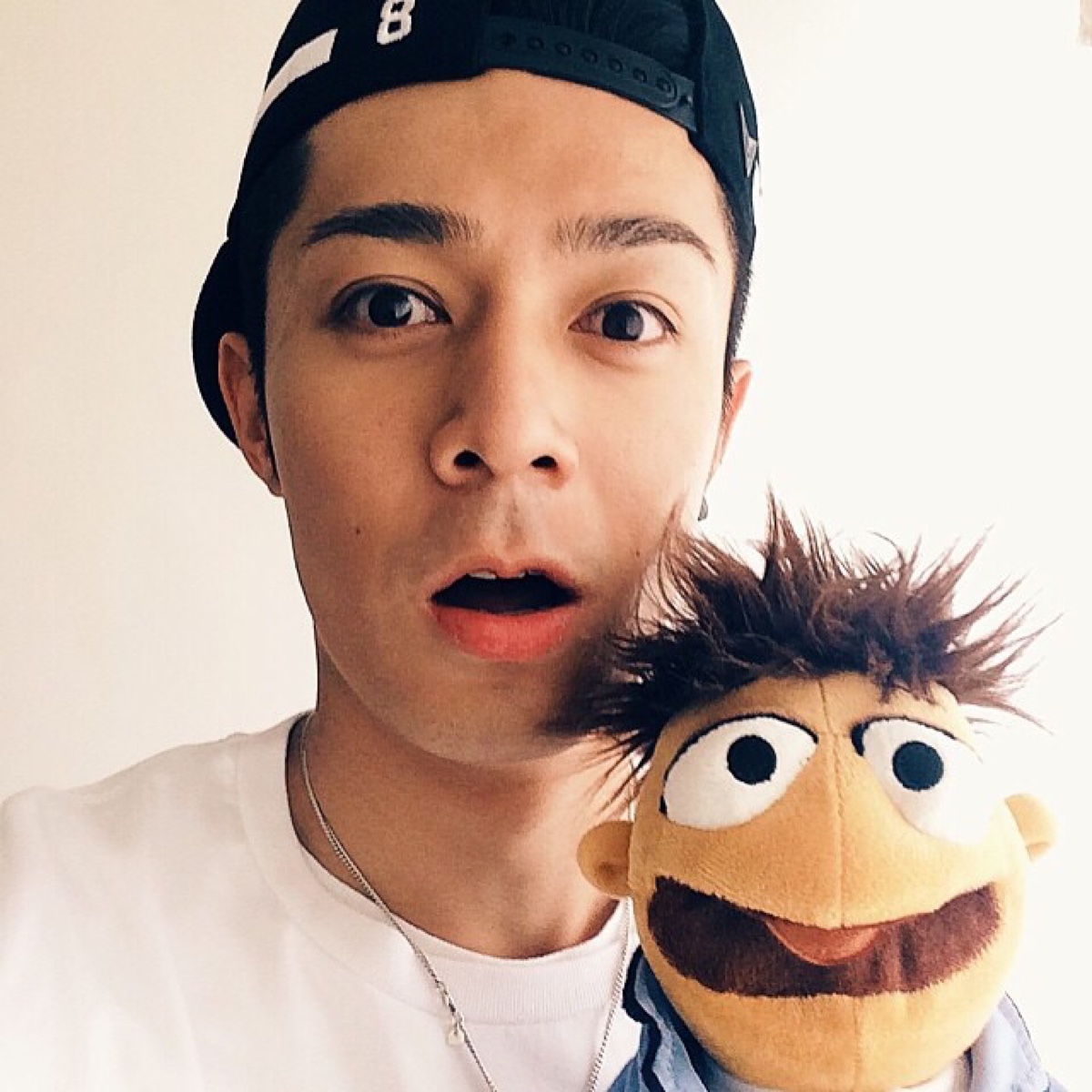 他如今32岁事业爱情双丰收,演这剧实力圈粉,却不是靠演戏出道!