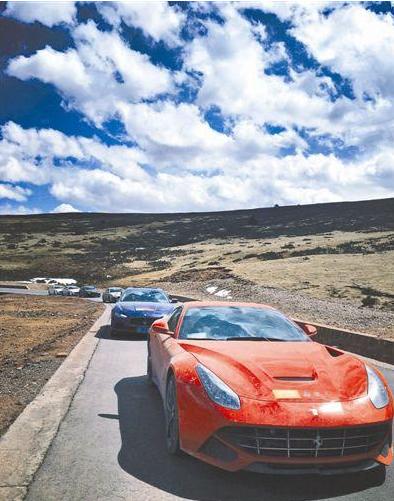 上千万的超级跑车，来到川藏线全部认怂，爬山还是它们强