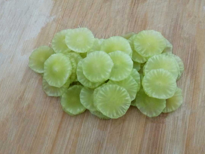 爱心凉拌莴笋高颜值清新小菜口感爽脆