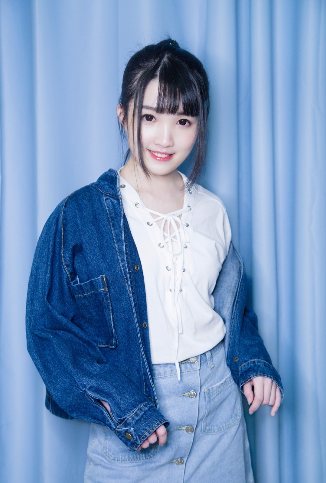 asmr人气主播少寒shine最新写真牛仔配马尾简直不要太美