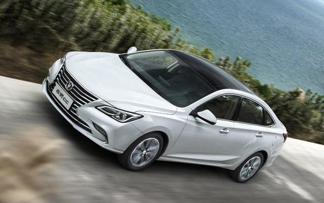 大众CC停产了,这款自主CC也不错,预计年底上