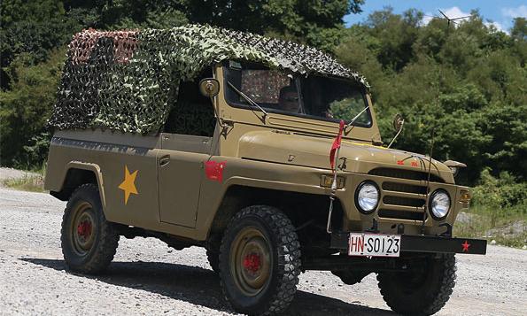 接到任务后,北京汽车制造厂参考专家留下的嘎斯69技术资料,结合东方红