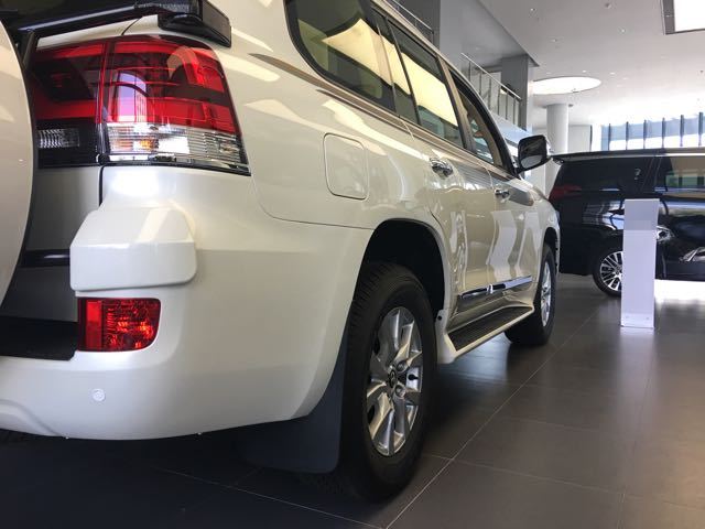 17款陆逊酷路泽4000中东版卓越的性能特惠的吸引力惊人