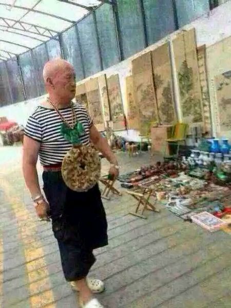 虽说他们造型夸张,一幅暴发户的样子 可是不能否认