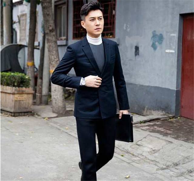 他是贵圈内出了名的爱表,今41岁豪车无数,手上一块表抵一栋房!