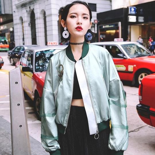 女生日常穿搭也可很帅气!女生飞行员夹克搭配酷酷哒!