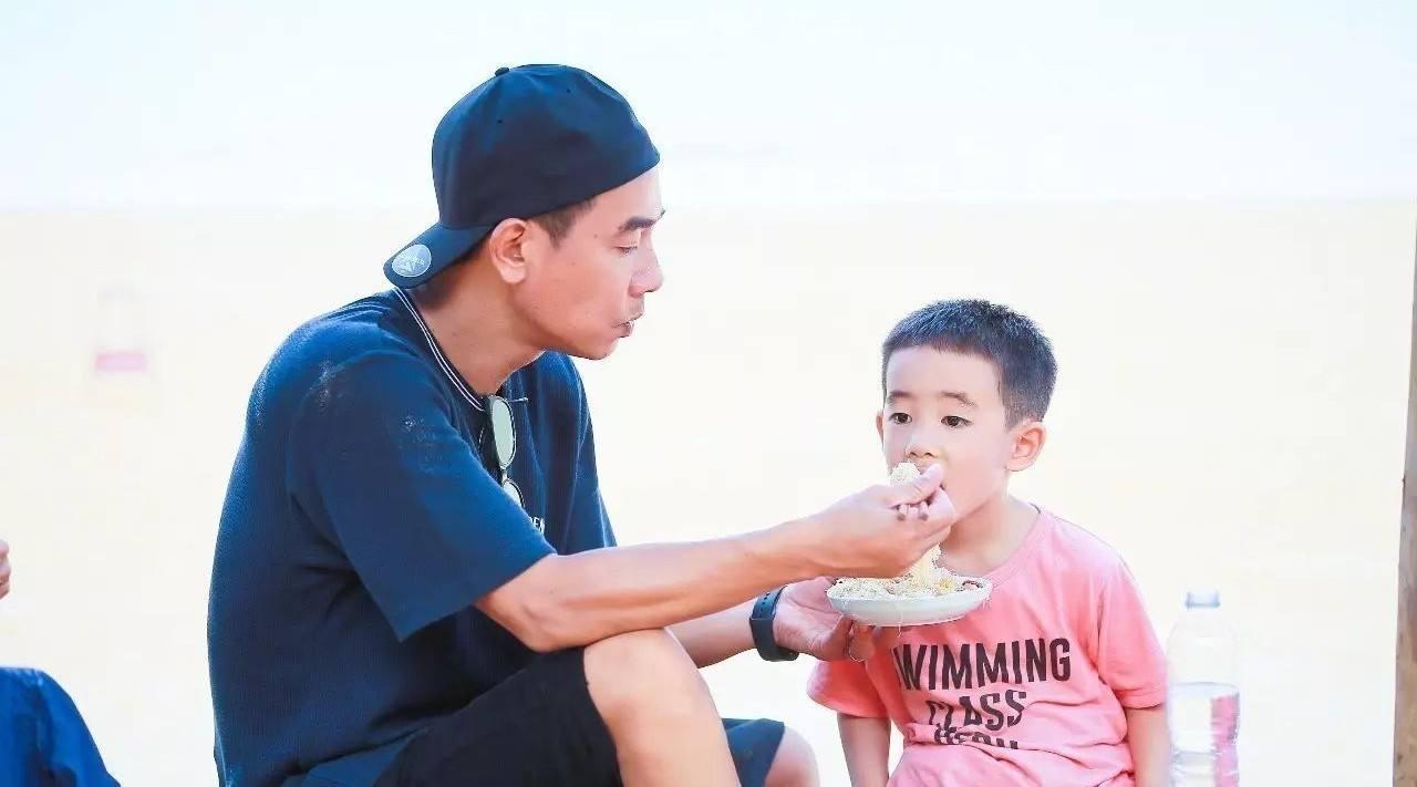 陈小春带儿子参加《爸爸去哪儿》,为啥却说不会让他涉足娱乐圈?
