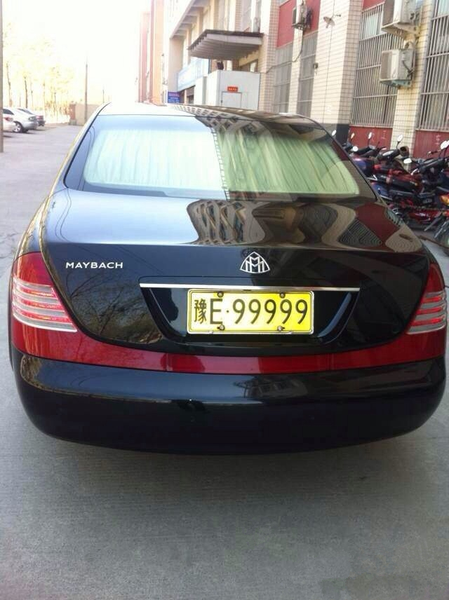 河南的迈巴赫真不少最便宜的都要500多万贵的上千万