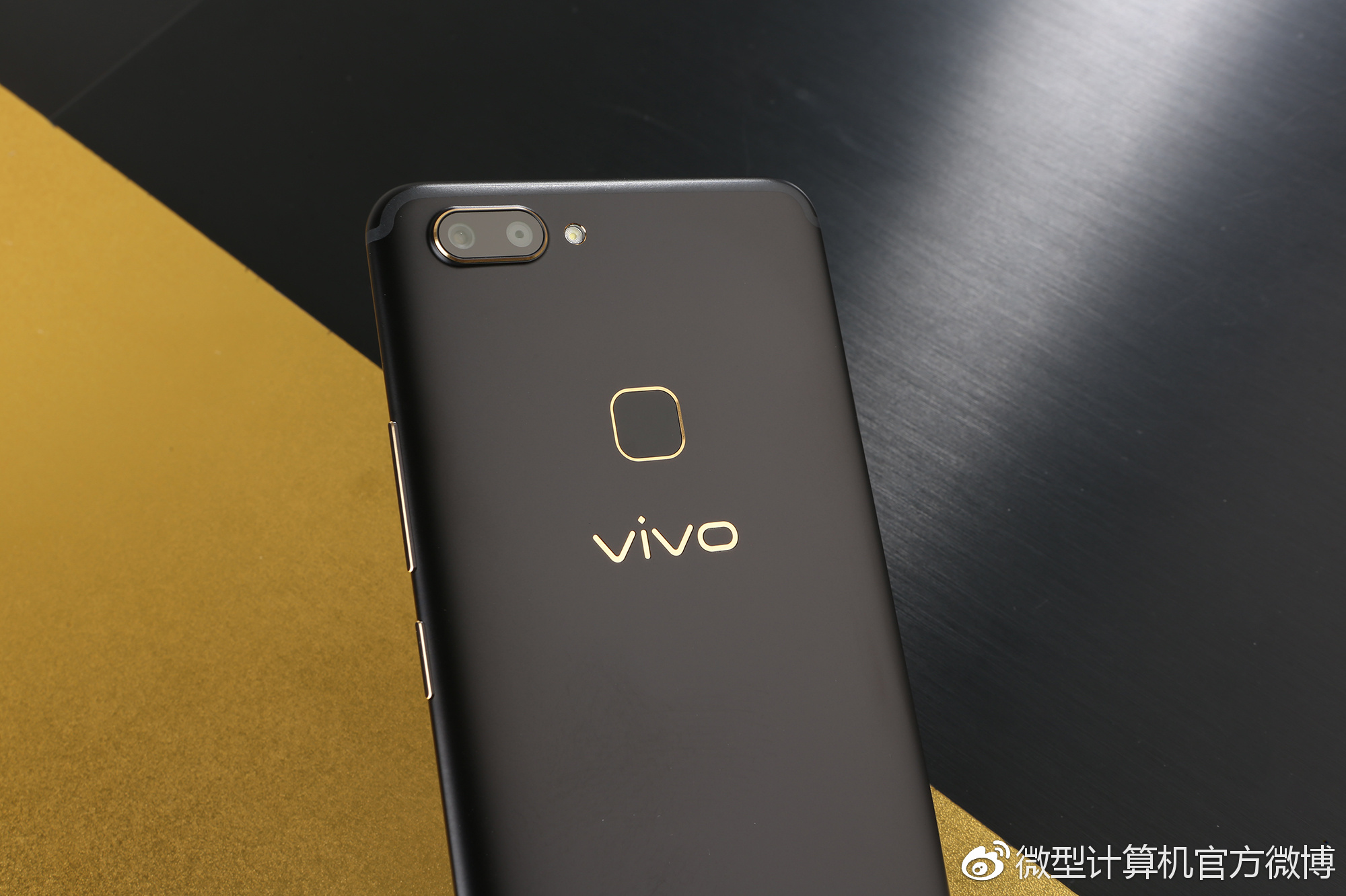 流金溢彩——vivo x20全面屏黑金旗舰版图赏